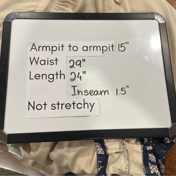 Sleeveless nude color short lace romper - Picture 10 of 15